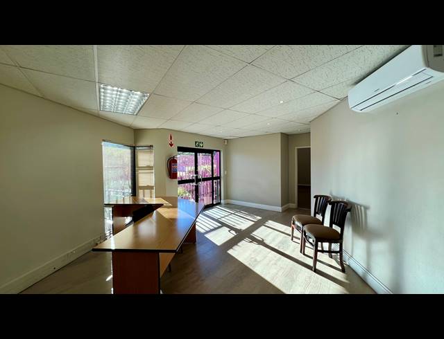 218M² OFFICE TO LET IN ROCKY DRIFT